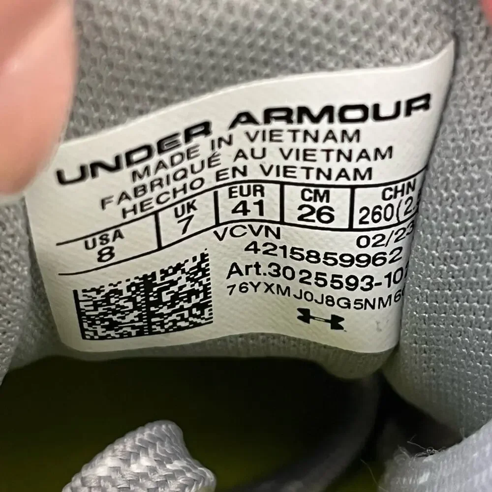 Under Armour yard turf baseball shoes grey white 8 NEW